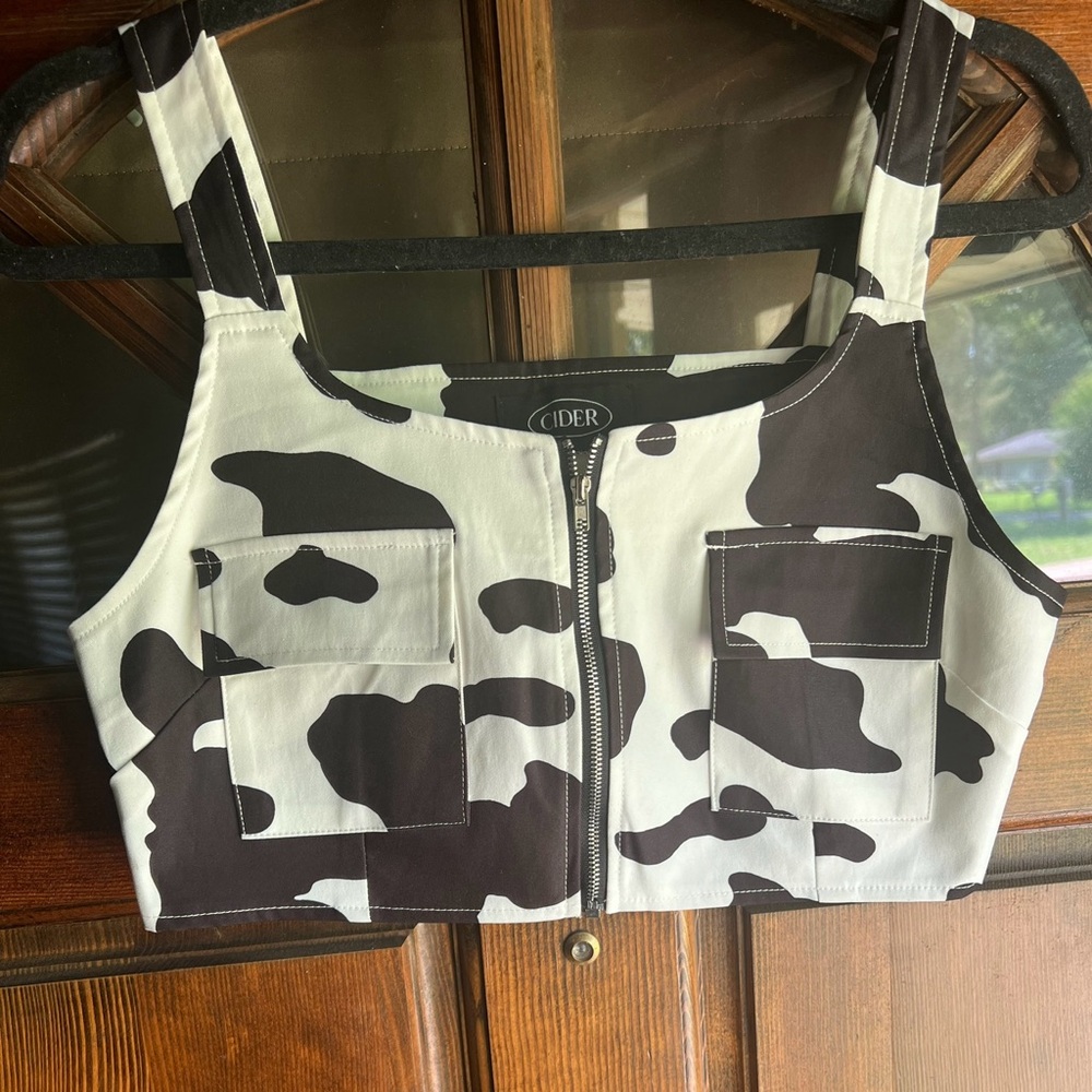 Cider crop top cow print  size medium // western // cowgirl //
